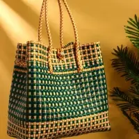 Сумка плетёная пластиковая 40х20х55 см, цв. зелёно-бежевый