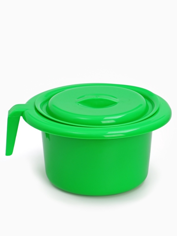 Горшок детский с крышкой Горшок детский с крышкой