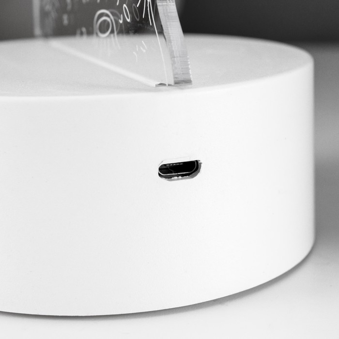 Светильник сенсорный "Тираннозавр" LED 7 USB/от батареек белый 16х9,5х16см RISALUX