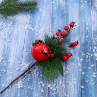 Декор "Зимнее очарование" шишка жёлудь ягоды, 30 см Декор "Зимнее очарование" шишка жёлудь ягоды, 30 см