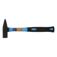 Молоток слесарный ТУНДРА, квадратный боек, фиберглассовая обрезиненная рукоятка, 600 г