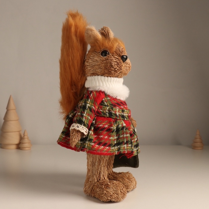 Декор "Белочка в зимнем платье с сумочкой" 29,5х16х10 см