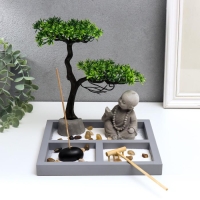 Сад Дзен "Маленький будда у дерева в саду" песок 22,5х20х19,8 см Сад Дзен "Маленький будда у дерева в саду" песок 22,5х20х19,8 см
