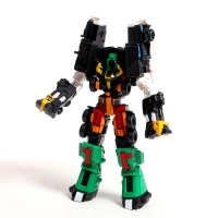 Робот &laquo;Автобот&raquo;, собирается из 2 машин