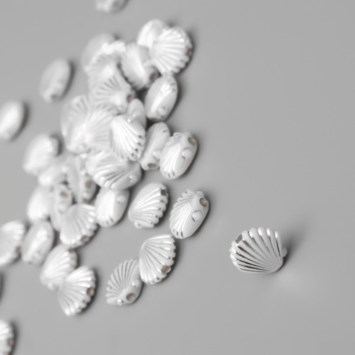 Бусины для творчества пластик "Ракушка" бело-серебристые набор 20 гр 1х1х0,4 см