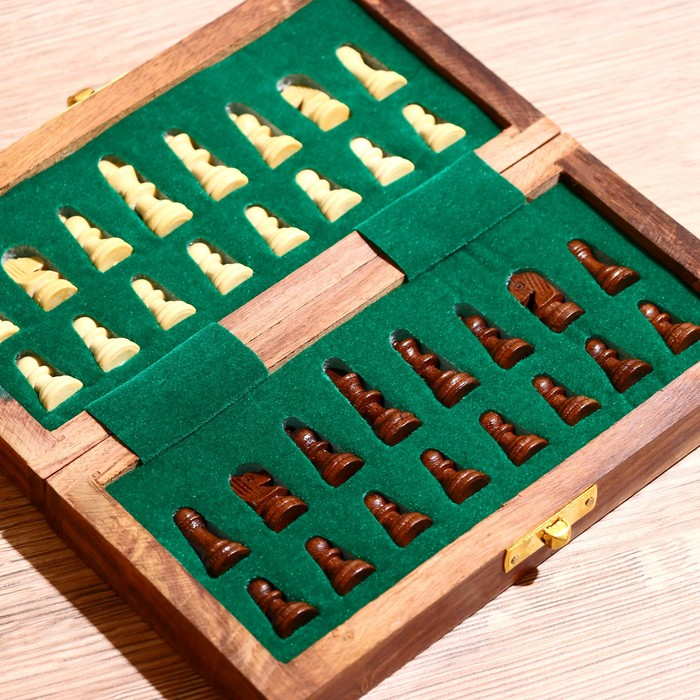 Шахматы дерево,  18х18,5х2 см