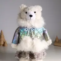 Кукла интерьерная "Медведица в серебристом пуховике" раздвижная 37-65 см 23х16х37 см