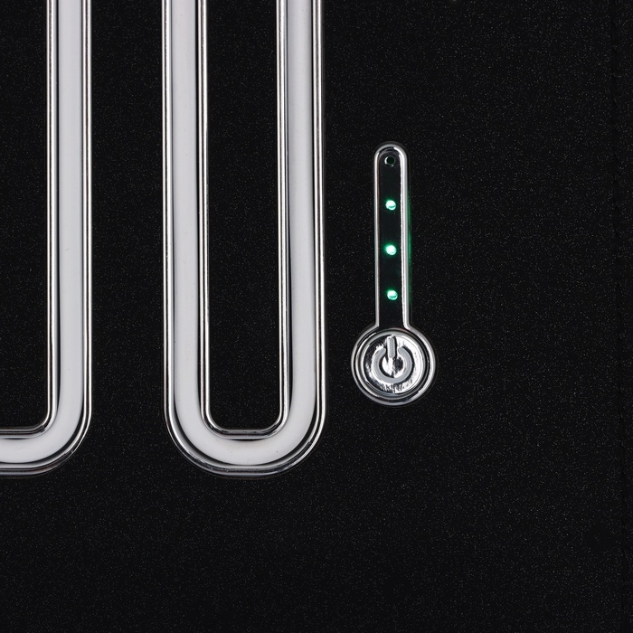 Ежедневник новогодний со встроенным зарядным устройством 8000 мАh и флешкой 16 ГБ, 17,5 х 24 см.