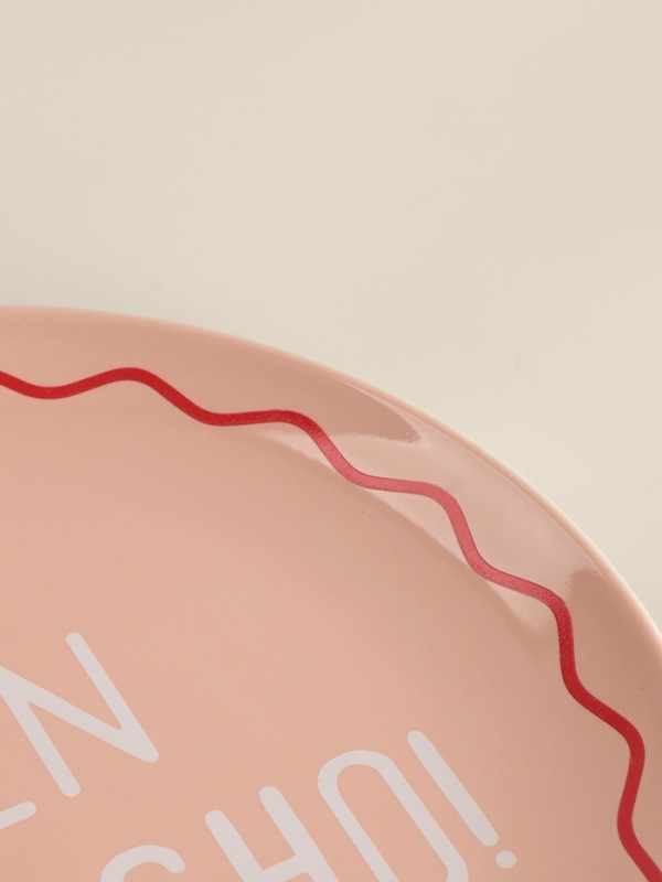 Тарелка для пиццы SL Home &laquo;Уроки испанского: Buen provecho&raquo;, d=35 см, фарфор, розовая