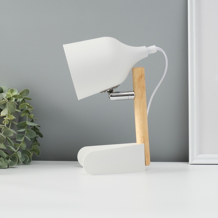 Лампа настольная "Престиж" 1х40Вт Е27 белый 13х12х24см