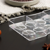 Форма для конфет и шоколада KONFINETTA &laquo;Медаль&raquo;, 20&times;12&times;2,5 см, 10 ячеек 3,3&times;0,4 см, цвет прозрачный