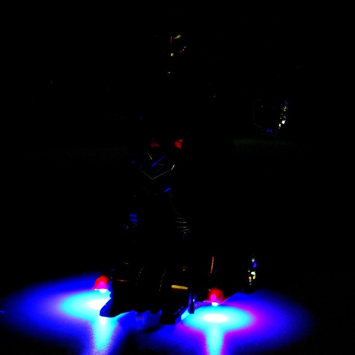 Робот радиоуправляемый &laquo;Спорткар&raquo;, трансформируется, световые и звуковые эффекты, МИКС