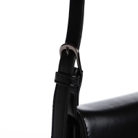 Сумка-мессенджер на магните, цвет чёрный