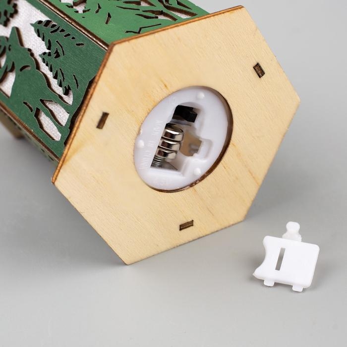 Ёлочная игрушка «Зелёный фонарь с оленем», от батареек, свечение тёплое белое Ёлочная игрушка «Зелёный фонарь с оленем», от батареек, свечение тёплое белое