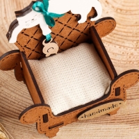 Игольница сувенир "Кот в кресле", МДФ, Дуб, 8,5х5х8,5 см Игольница сувенир "Кот в кресле", МДФ, Дуб, 8,5х5х8,5 см