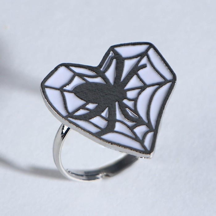 Кольцо на Хэллоуин Кольцо на Хэллоуин "Дьявольски красива", 2 шт, 5 х 5 см