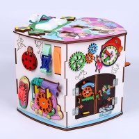 Бизиборд со светом &laquo;Волшебный домик&raquo;