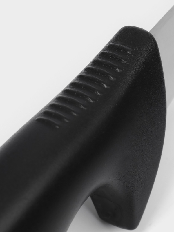 Нож обвалочный, лезвие 15,2 см, черная ручка