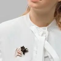 Брошь "Кот" герой, бело-розовая в золоте