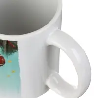 Кружка керамическая &laquo;Приятных сюрпризов!&raquo;, ёлочная игрушка, 320 мл