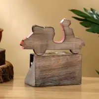 Календарь настольный "Мопед" дерево 11х5х14 см, розовый