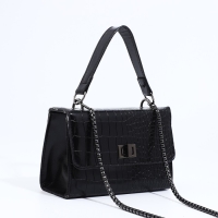 Сумка-мессенджер на застёжке, цвет чёрный