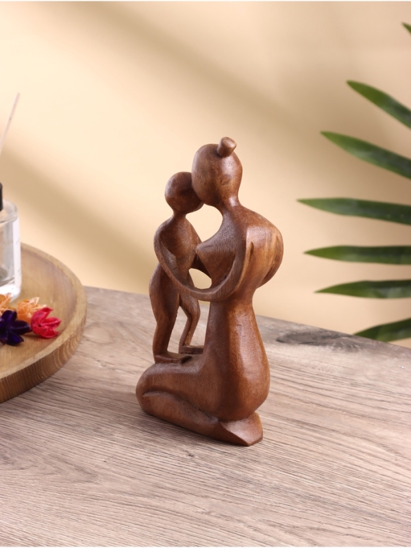 Сувенир "Мать и ребенок" дерево суар, 12х5х20 см