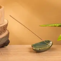 Подставка под благовония "Ладонь Будды" керамика, цв. МИКС, 10х6х2 см