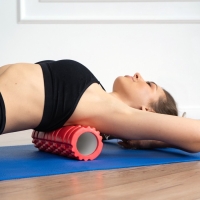 Ролик массажный Sangh, 30х10 см, цвет красный