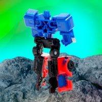 Робот &laquo;Автобот&raquo;, трансформируется