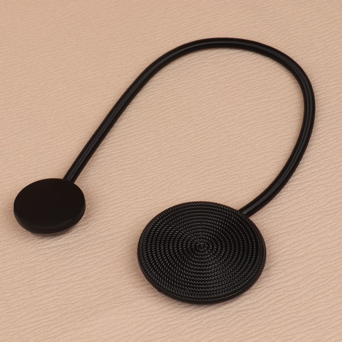 Подхват для штор &laquo;Вязаный круг&raquo;, на пружине, d = 6/3,5 см, 23,5 см, цвет чёрный