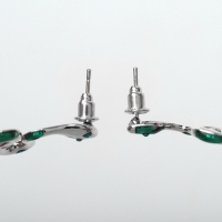 Новый год! Символ года 2025! Серьги &laquo;Змеи&raquo; с каплей, цвет зелёный в серебре