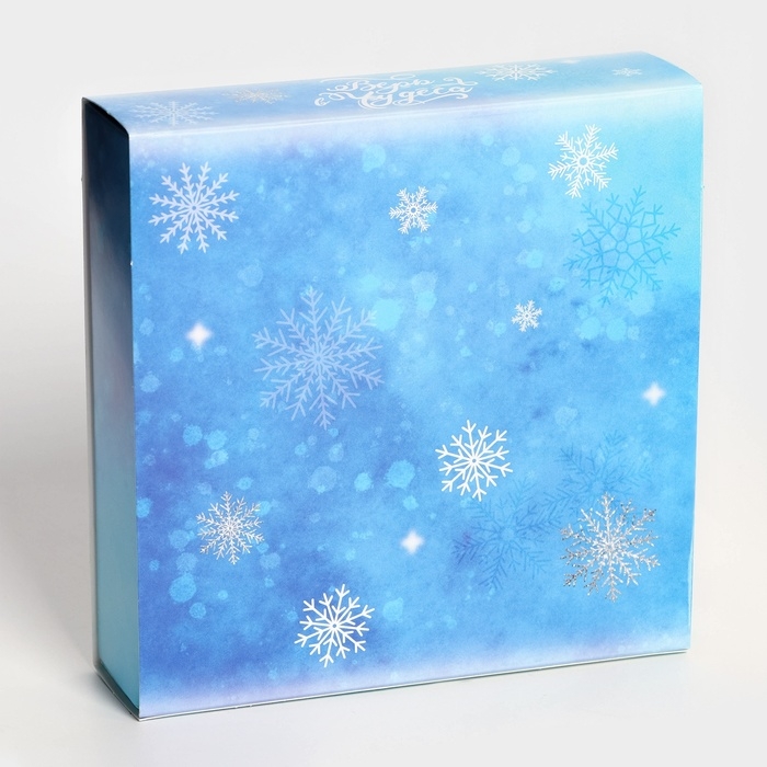 Новый год. Коробка под 9 конфет Новый год. Коробка под 9 конфет "Снежинки", 13,7 х 13,7 х 3,5 см, кондитерская упаковка