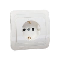 Розетка одноместная со шторкой Luazon Lighting "Орион", 16 А, скрытая, с з/к, белая