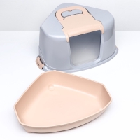 Туалет-домик угловой для кошек закрытый с дверцей 57*46*37 см, бежево-серый