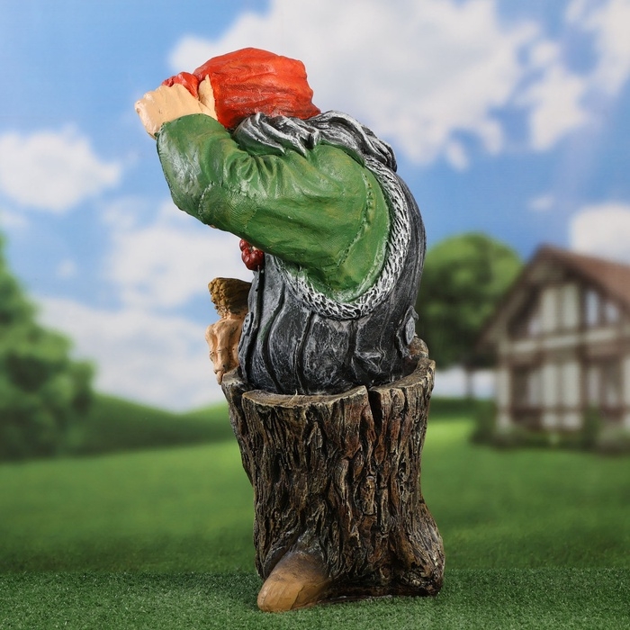 Садовая фигура из полистоуна &laquo;Баба Яга с метлой&raquo;, 55&times;30&times;34 см