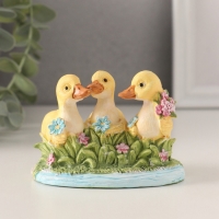 Сувенир полистоун "Утята в пруду с цветами" 9х5,5х6,5 см Сувенир полистоун "Утята в пруду с цветами" 9х5,5х6,5 см