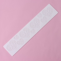 Коврик для айсинга Доляна &laquo;Сердца&raquo;, силикон, 37,5&times;8&times;0,1 см, цвет белый