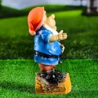 Садовая фигура из полистоуна &laquo;Гномик с лопатой&raquo;, 15&times;12&times;30 см