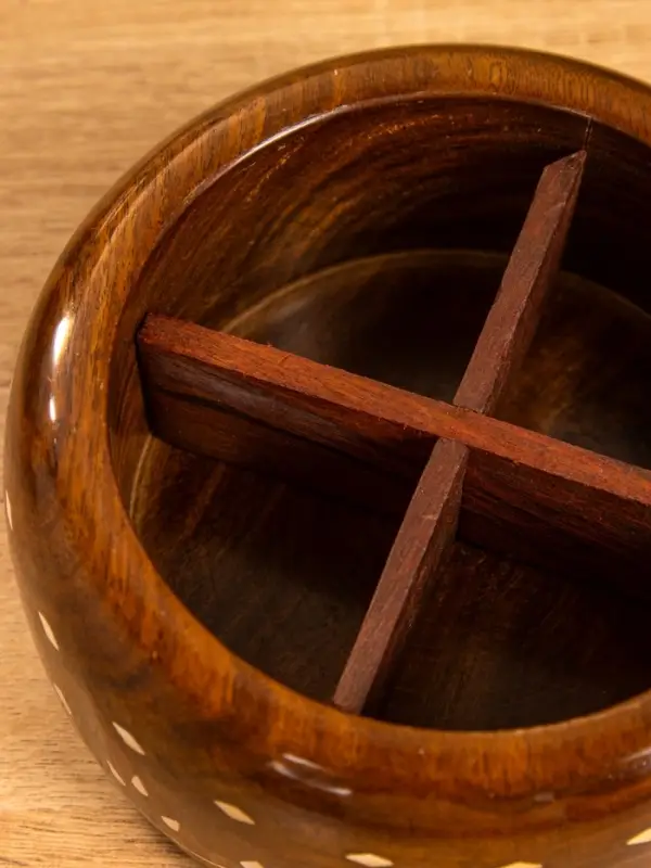 Ваза для конфет "Ассорти" 15х15х10 см, дерево шишам