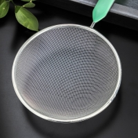 Сито для просеивания с ручкой Доляна &laquo;Хозяюшка&raquo;, d=16 см, цвет зелёный