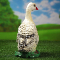 Садовая фигура "Утка" белая, 37х22см Садовая фигура "Утка" белая, 37х22см