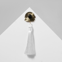 Значок &laquo;Япония&raquo; зайки, цветной в золоте