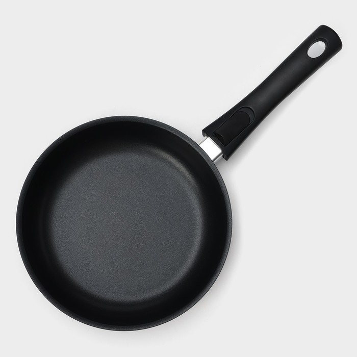 Сковорода &laquo;Традиция&raquo;, d=22 см, стеклянная крышка, съёмная ручка, антипригарное покрытие, цвет чёрный