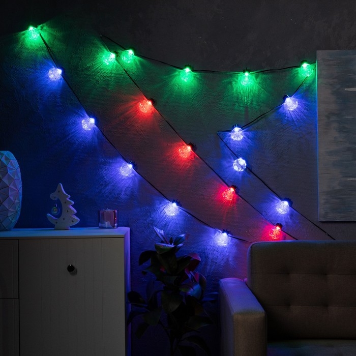 Умная гирлянда &laquo;Нить&raquo; 6 м с насадками &laquo;Рифленые шарики&raquo;, IP20, тёмная нить, 20 LED, свечение RGB, USB