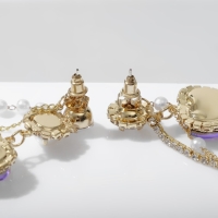 Серьги висячие со стразами «Сердце», цветные в золоте Серьги висячие со стразами «Сердце», цветные в золоте