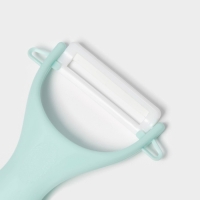 Набор кухонных принадлежностей &laquo;Клауд&raquo;, 6 предметов: 5 ножей, овощечистка из керамики, цвет бирюзовый