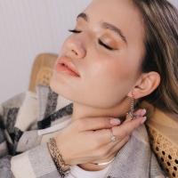 Серьги &laquo;Собачка&raquo; на цепи, цвет серебро