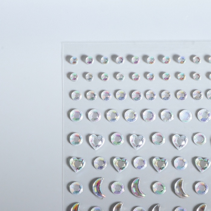 Стразы самоклеящиеся фигурные &laquo;Ассорти&raquo;, с голографией, 128 шт на листе, цвет серебряный