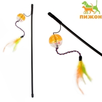 Дразнилка с шариком-погремушкой и перьями, микс цветов Дразнилка с шариком-погремушкой и перьями, микс цветов